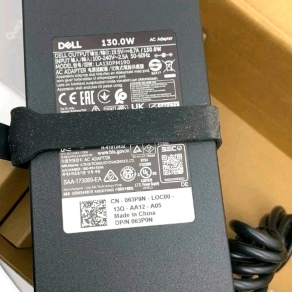 DELL D6000 DisplayLink Universal Docking Station +130W AC USB 3.0 / USB-C UHD 4K - Picture 15 of 16